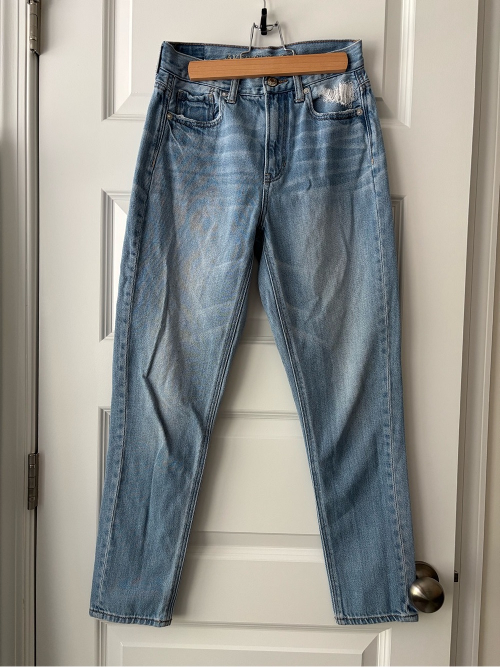 American Eagle Mom Jeans Light Blue Size 0